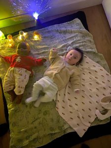 Snoezelen avec L'Ame et l'Autre de Noélie Heinrich. A domicile ou sur Montargis, Amilly, Orléans, 45 77 89 Découverte des 5 sens canalyser les émotions bébés enfants